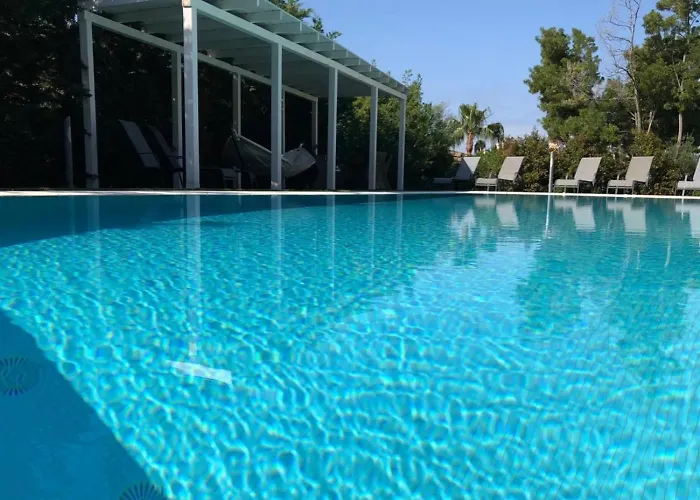 Top Luxury Marbella Villa By Lodgerstrip Budget Holidays
