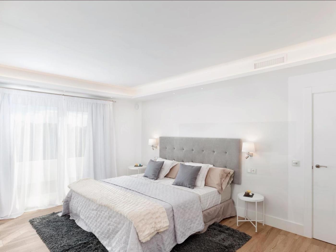 Luxury By Lodgerstrip Budget Holidays * Marbella